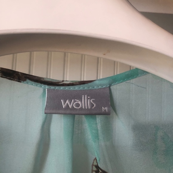 Wallis Butterfly Print Breezy Top - Picture 3 of 3